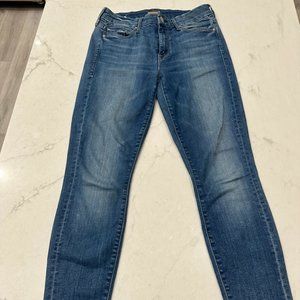 MOTHER High Waisted Looker Skinny Jeans in Teaming Up Size 26